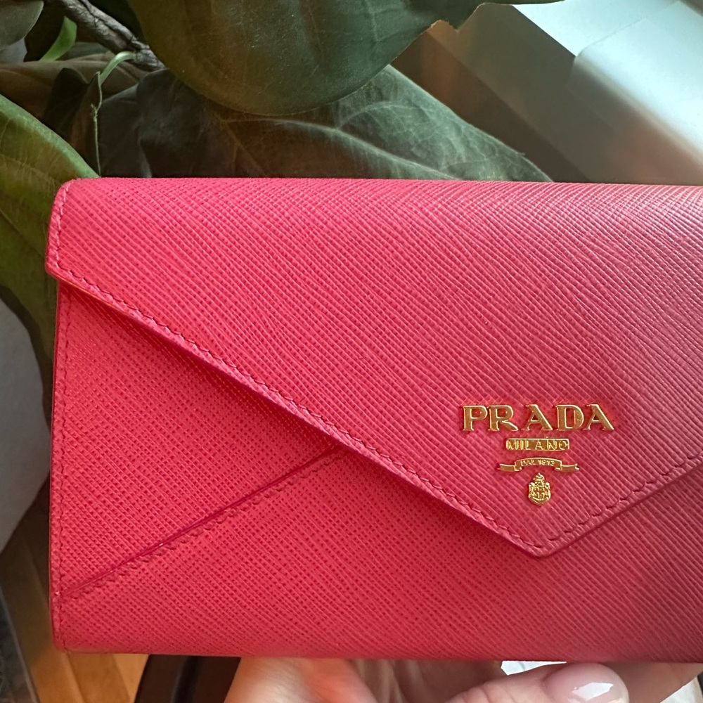 Prada 💕Magenta Envelope Wallet / Clutch with Gold Hardware - like new!! - Picture 15 of 15
